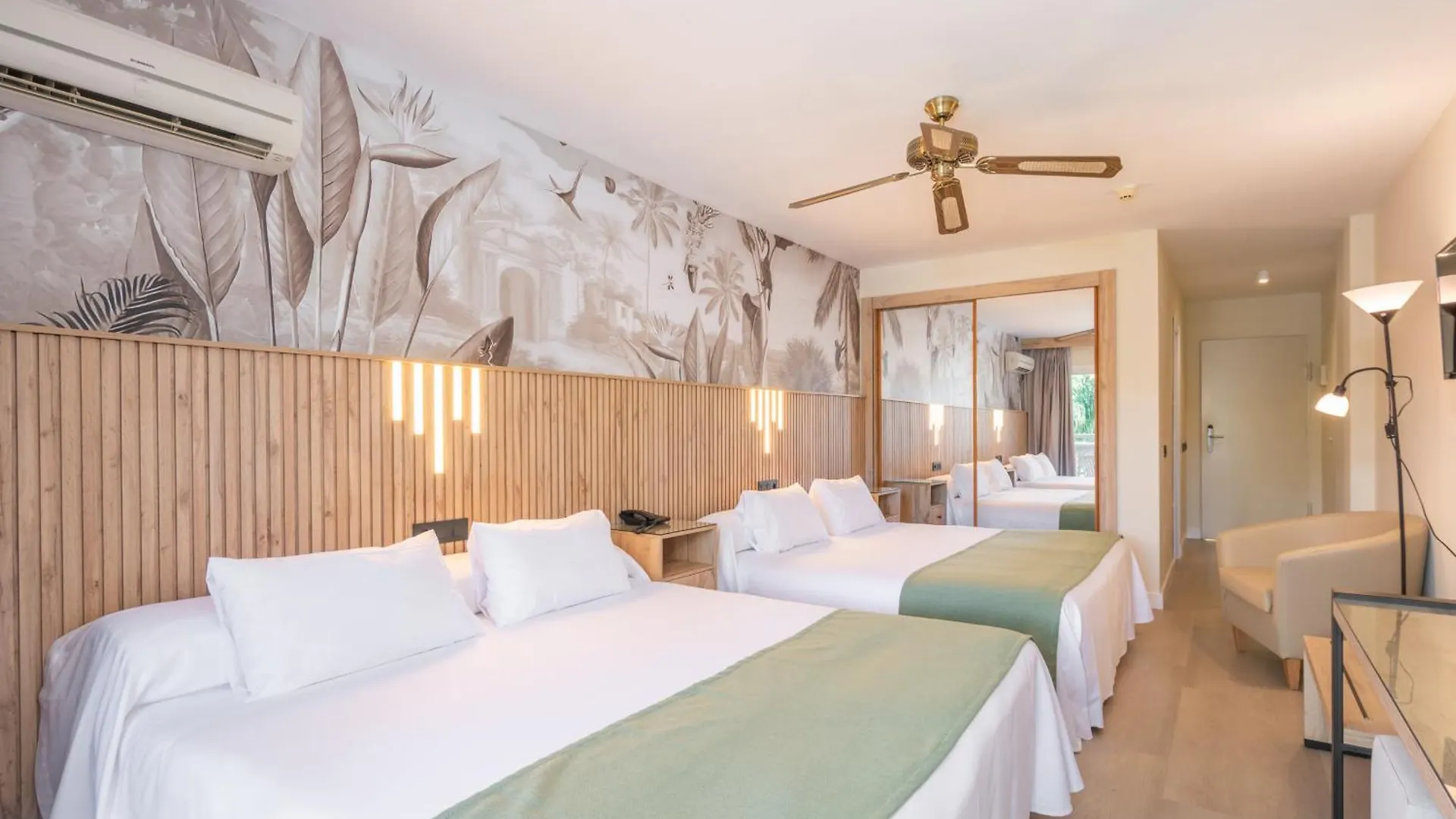 Hotel Parasol By Dorobe Torremolinos 4*,