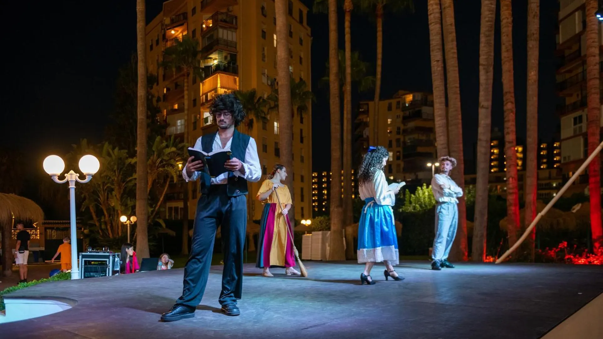 טורמולינוס Hotel Parasol By Dorobe