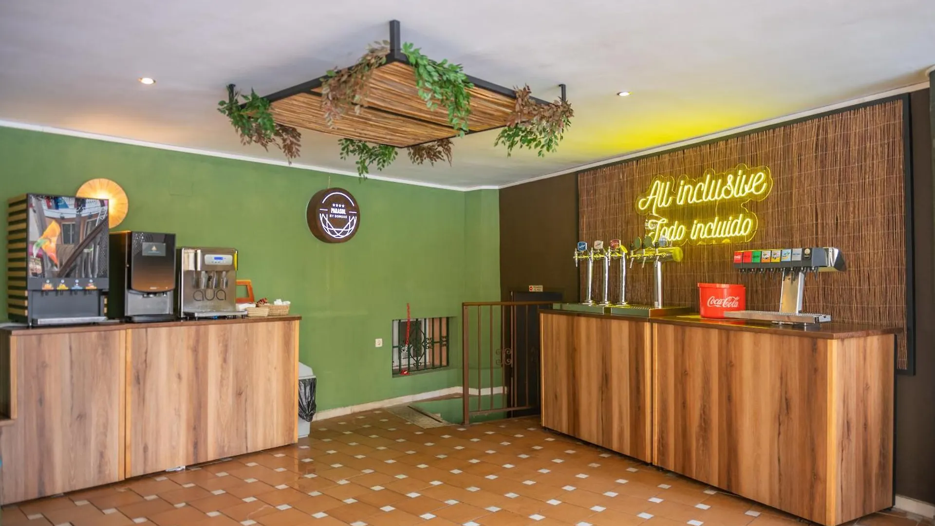 טורמולינוס Hotel Parasol By Dorobe