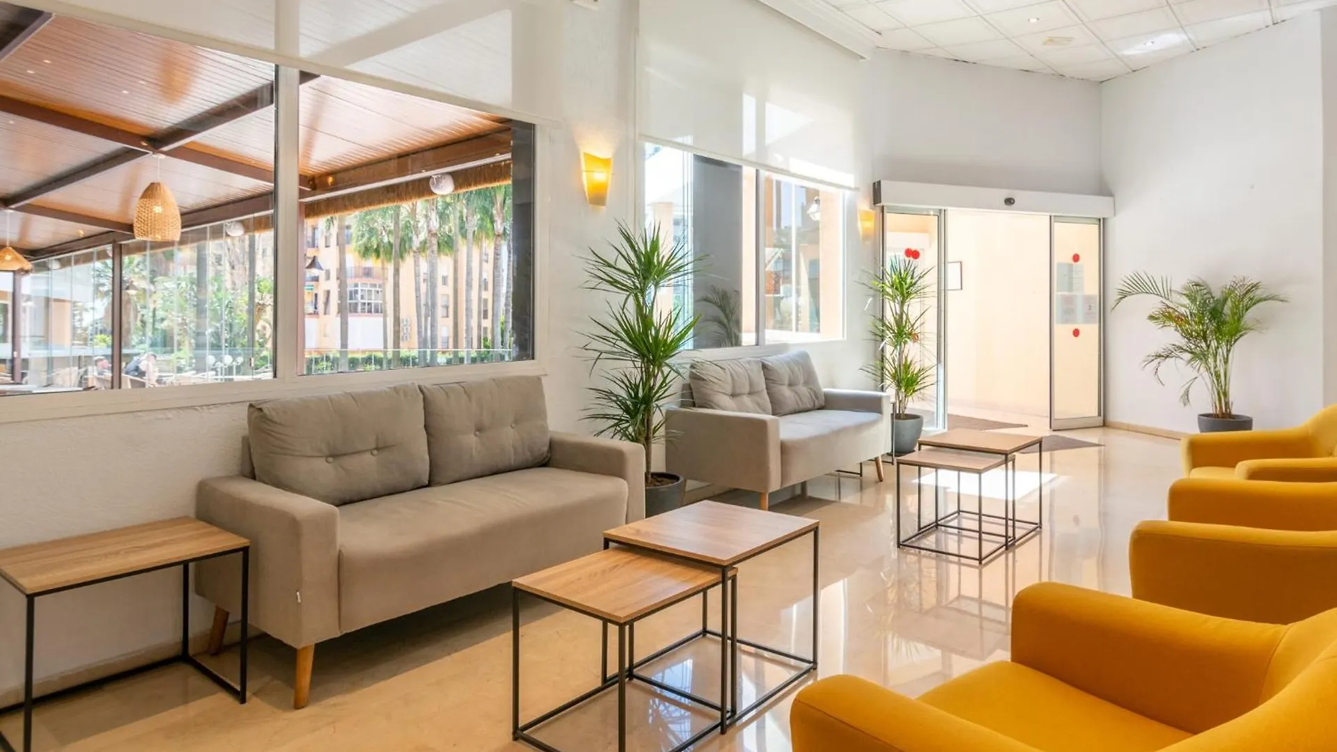 טורמולינוס Hotel Parasol By Dorobe