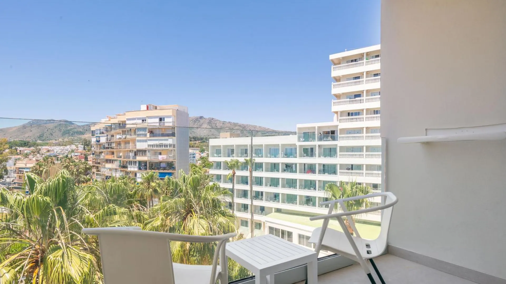 Hotel Parasol By Dorobe Τορρεμολίνος